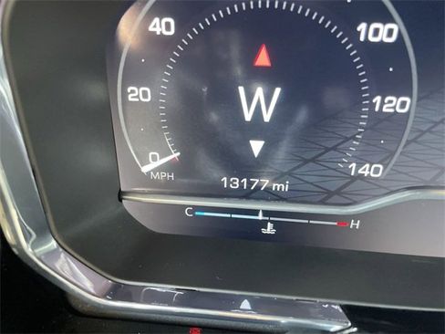 Used 2023 GMC Sierra 1500 SLT w/ SLT Premium Package image 12