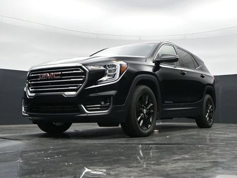 Used 2023 GMC Terrain SLT w/ Infotainment Package II AWD/4WD image 40