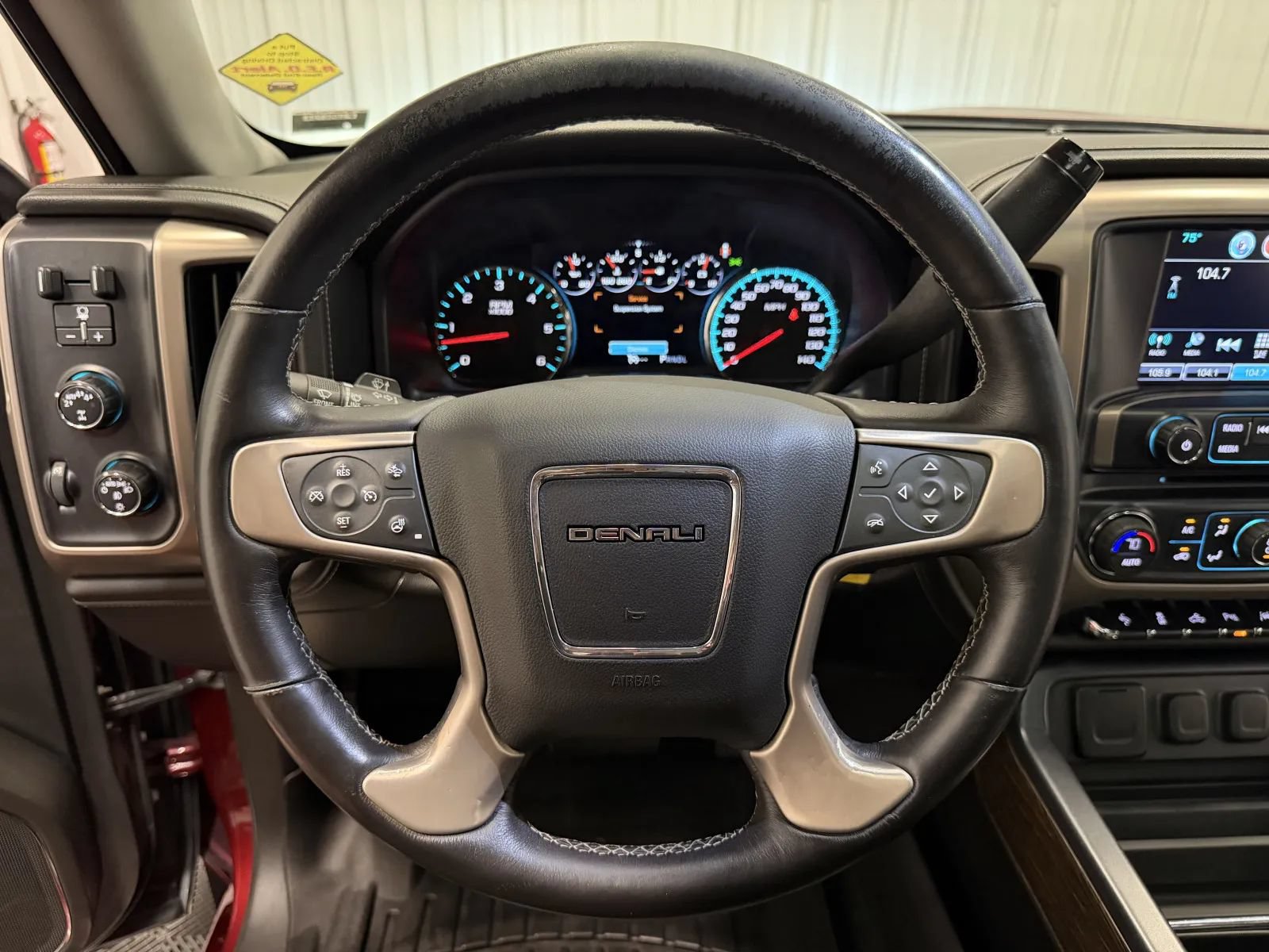 Used 2017 GMC Sierra 1500 Denali AWD/4WD image 18