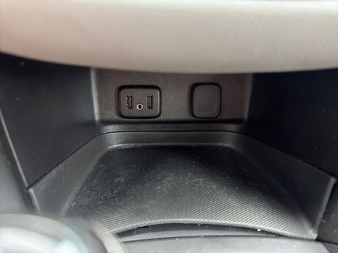 Used 2018 Chevrolet Equinox LT w/ Sun & Infotainment Package image 21