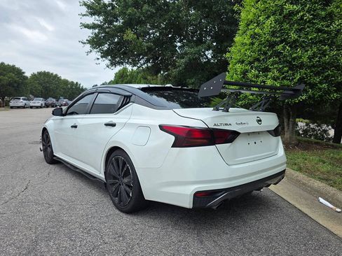 Used 2019 Nissan Altima 2.5 SR FWD image 3