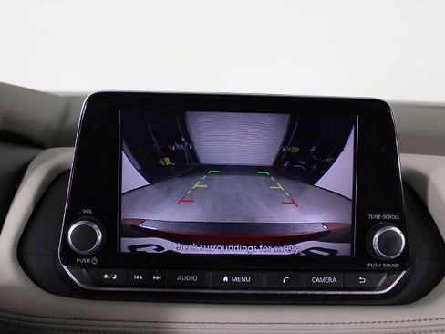 Certified 2025 Nissan Rogue SV image 29