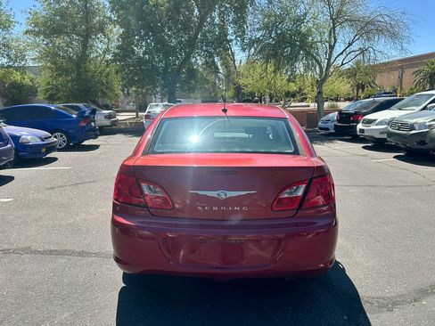 Used 2010 Chrysler Sebring Touring FWD image 5