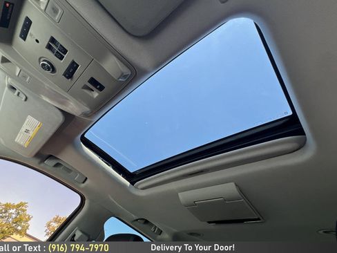 Used 2016 Cadillac Escalade Luxury AWD/4WD image 20