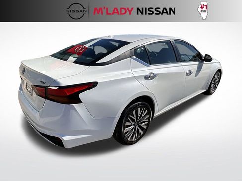 Used 2023 Nissan Altima 2.5 SV image 5
