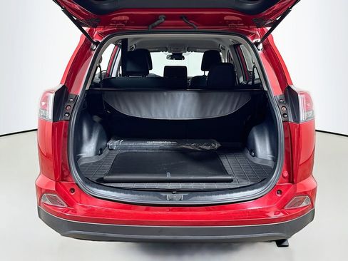 Used 2017 Toyota RAV4 LE AWD/4WD image 22