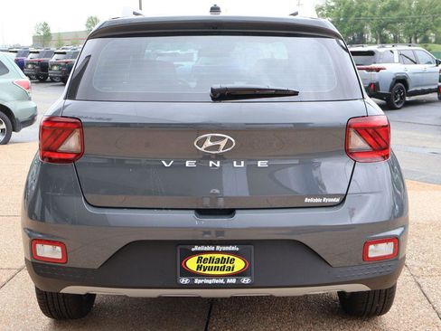 New 2026 Hyundai Venue SEL FWD image 5