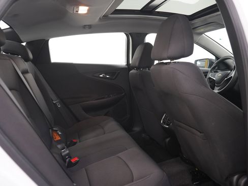 Used 2023 Chevrolet Malibu LT FWD image 12