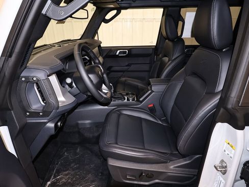 New 2026 Ford Bronco Outer Banks AWD/4WD image 11
