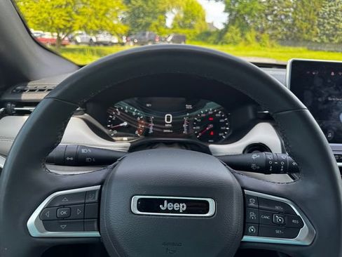 Used 2025 Jeep Compass Limited AWD/4WD image 22