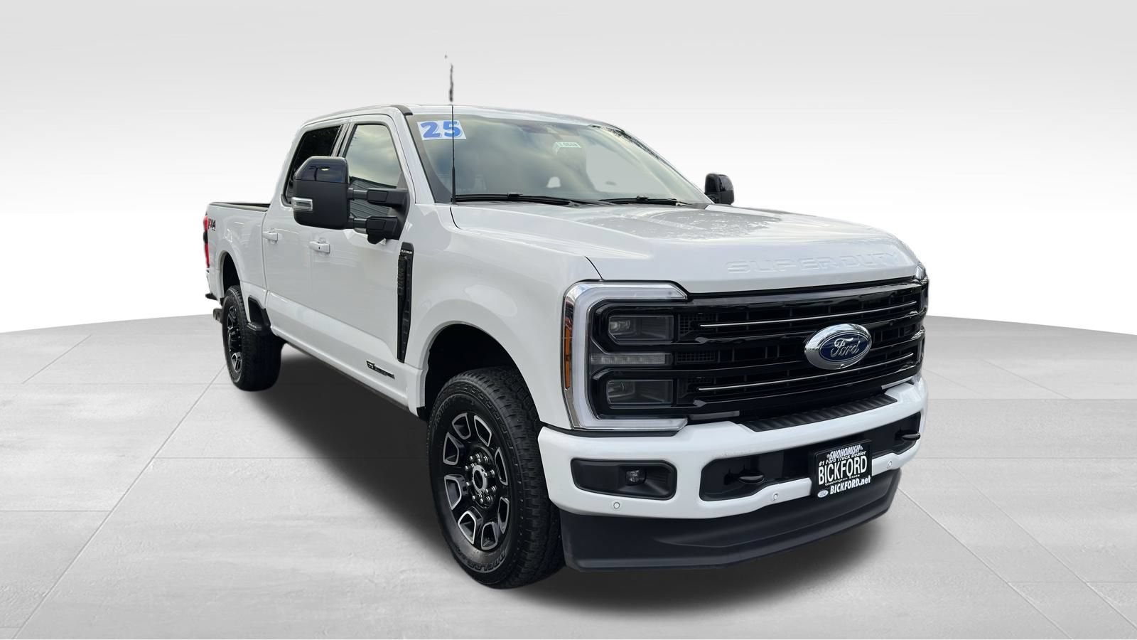 Used 2025 Ford F350 Platinum w/ FX4 Off-Road Package AWD/4WD image 3