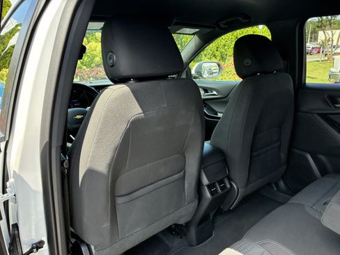 Used 2026 Chevrolet Equinox LT FWD image 14