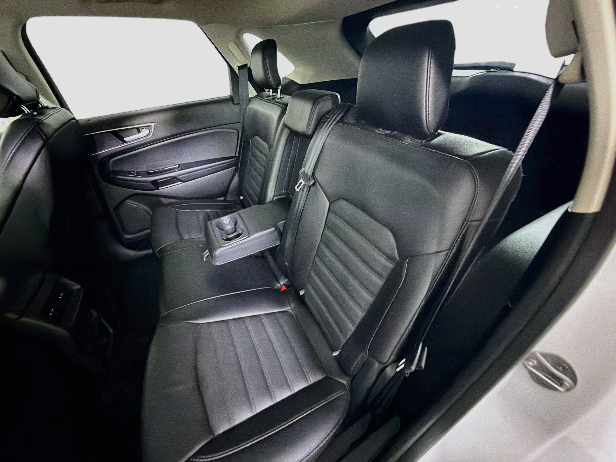 Used 2018 Ford Edge SEL w/ Equipment Group 201A FWD image 26