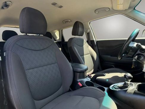 Used 2015 Kia Soul FWD image 17