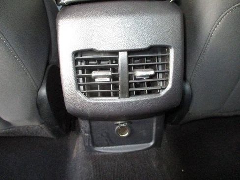 Used 2020 Ford Fusion SE FWD image 20