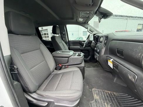 Certified 2022 Chevrolet Silverado 1500 Custom AWD/4WD image 16