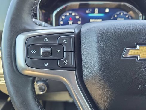 Used 2023 Chevrolet Silverado 1500 LT AWD/4WD image 17