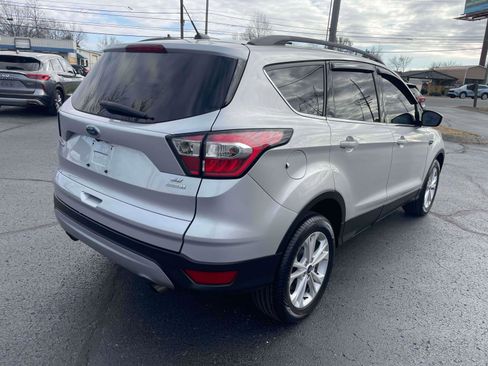 Used 2018 Ford Escape SE w/ Ford Safe & Smart Package image 4