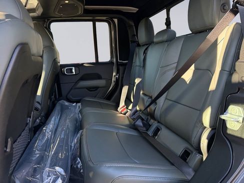 New 2026 Jeep Gladiator Mojave AWD/4WD image 16