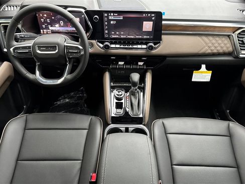 New 2026 GMC Canyon Denali image 11