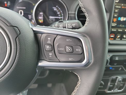 Used 2023 Jeep Wrangler Unlimited Sahara w/ Safety Group AWD/4WD image 30