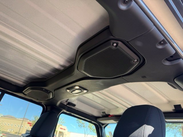 Used 2021 Jeep Gladiator Sport AWD/4WD image 34