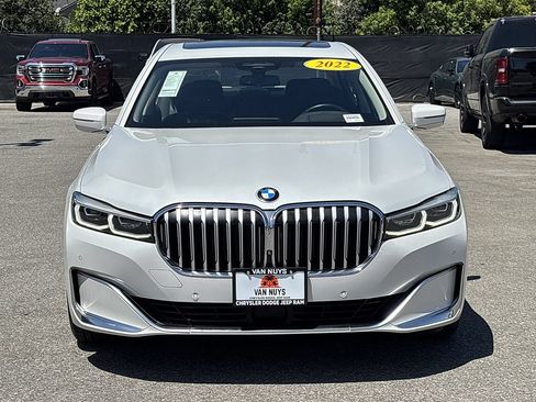 Used 2022 BMW 750i xDrive AWD/4WD image 6