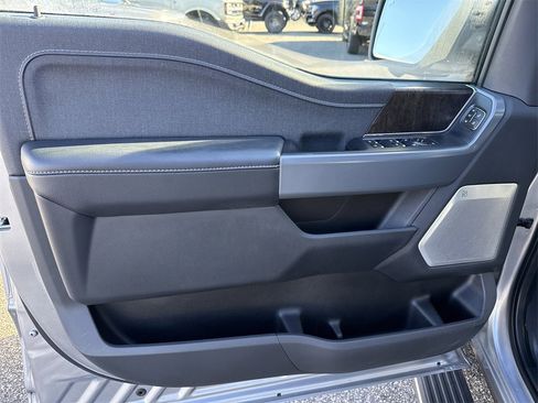 Used 2023 Ford F150 Lariat w/ Equipment Group 502A High image 10