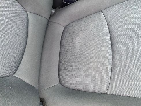 Used 2022 Toyota RAV4 XLE image 32