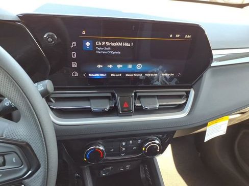 New 2026 Chevrolet TrailBlazer LT w/ Driver Confidence Package AWD/4WD image 11