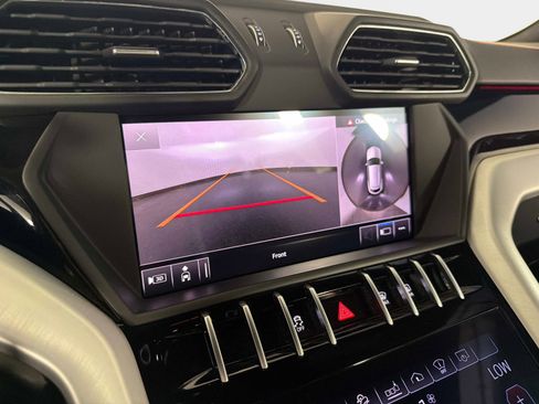 Used 2019 Lamborghini Urus AWD/4WD image 42