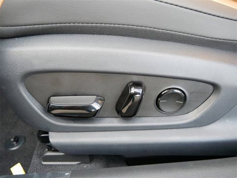 New 2025 Lexus ES 300h w/ Premium Package image 15