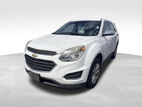 Used 2017 Chevrolet Equinox LS AWD/4WD image 8
