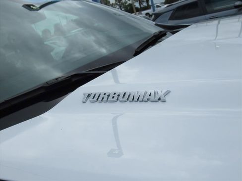 Certified 2025 Chevrolet Silverado 1500 LT image 12