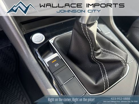 New 2026 Volkswagen Taos SEL image 32