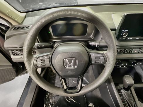 Used 2023 Honda Accord LX image 11