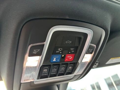 Used 2021 RAM 1500 Laramie image 22