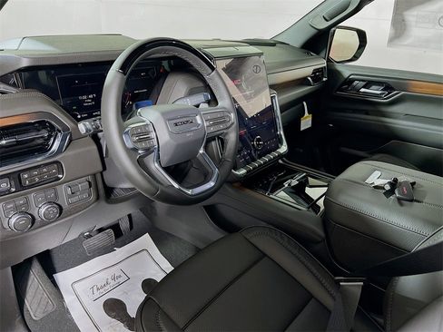 New 2026 GMC Yukon XL Denali w/ Denali Reserve Package image 10