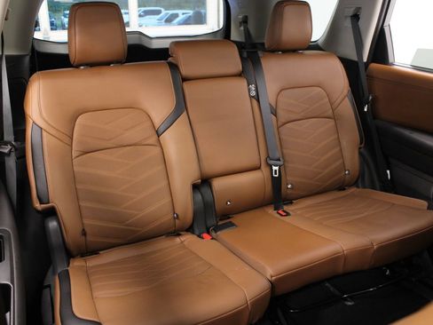Used 2025 Nissan Pathfinder Platinum w/ Cargo Package FWD image 34