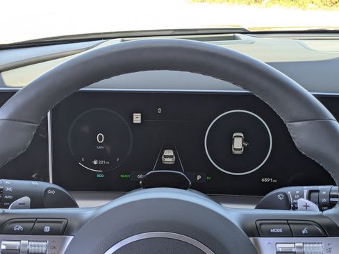 Certified 2025 Hyundai Tucson Limited image 24