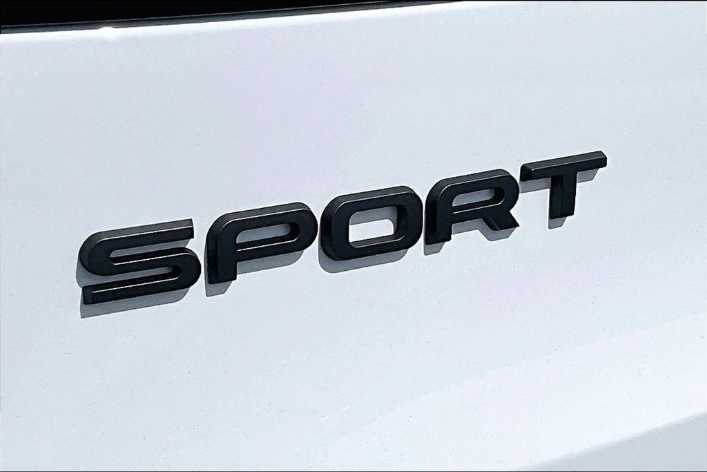 New 2026 Land Rover Range Rover Sport Dynamic SE AWD/4WD image 9