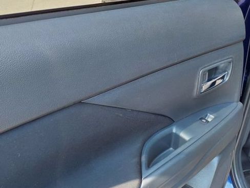 Used 2020 Mitsubishi Outlander ES FWD image 20