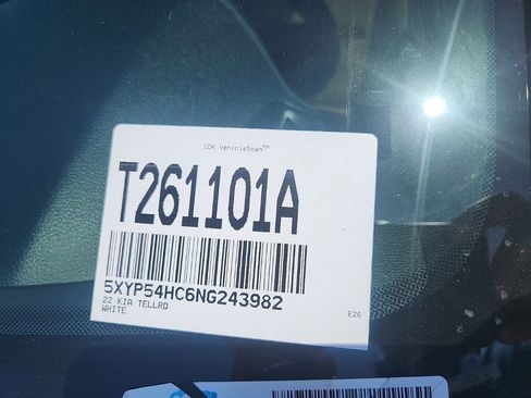 Used 2022 Kia Telluride SX w/ Towing Package FWD image 5
