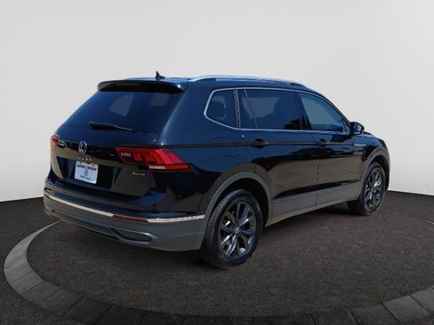 Used 2024 Volkswagen Tiguan SE AWD/4WD image 4