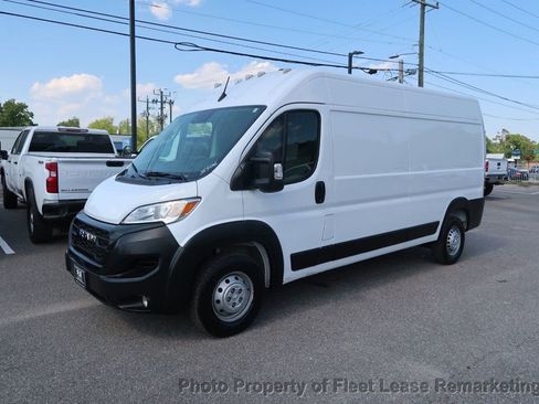 Used 2024 RAM ProMaster 2500 w/ Convenience Group FWD image 48