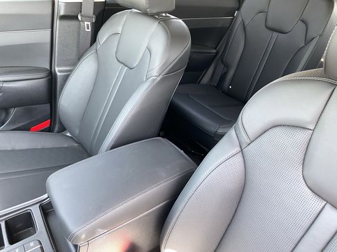 New 2025 Kia Sorento EX image 16