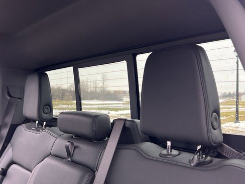 Used 2025 Chevrolet Silverado 1500 RST image 40