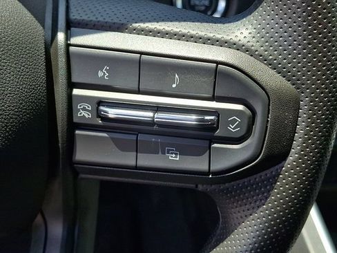 Used 2025 Chevrolet Colorado Trail Boss AWD/4WD image 18