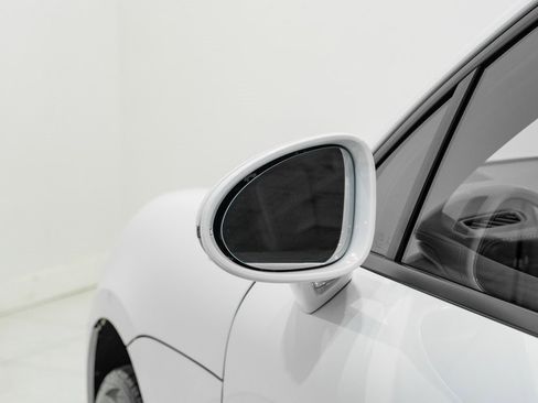 Used 2022 Porsche Macan image 37