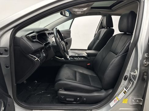 Used 2017 Toyota Avalon Limited w/ All Weather Liner Package FWD image 11